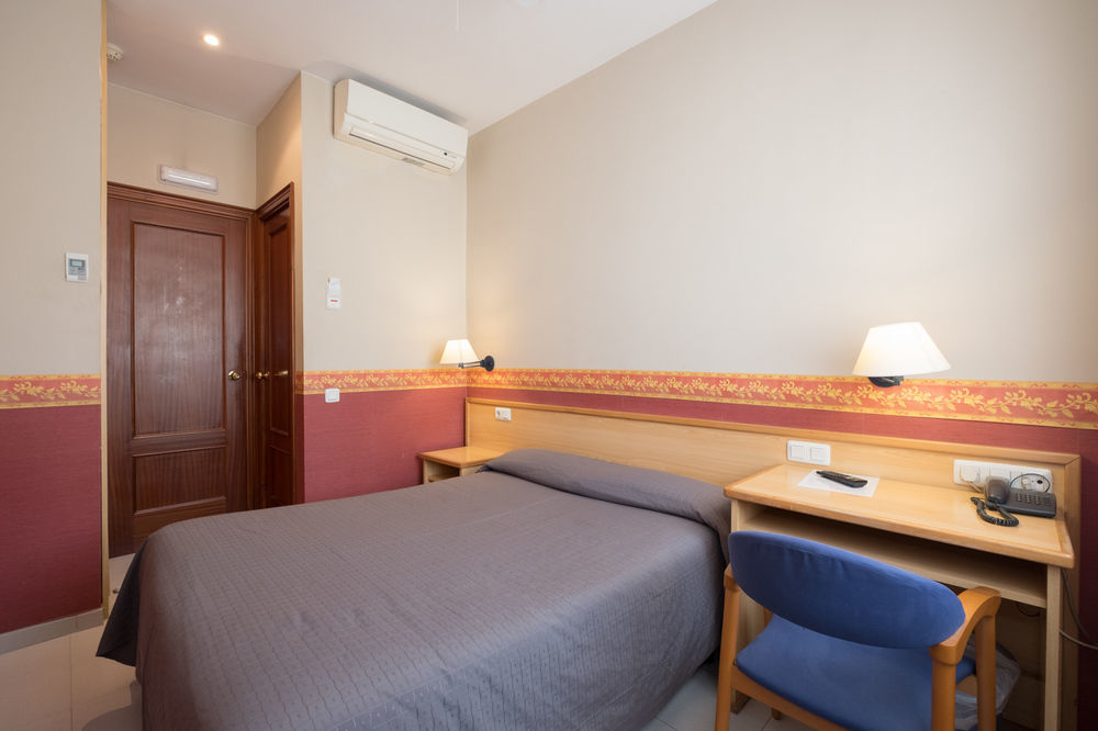 Hotel Torino Masnou Exterior photo